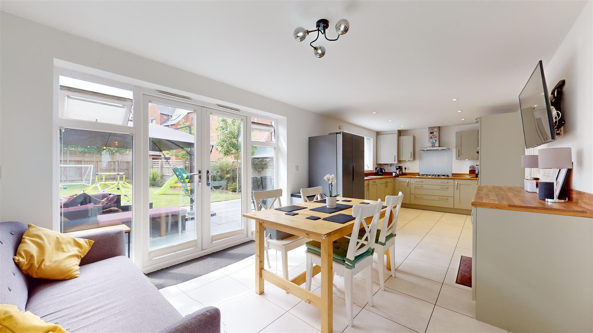 4 bed property in Friesland Avenue, Milton Keynes